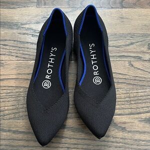 NWOT Rothy's Women's Black and Blue Flats